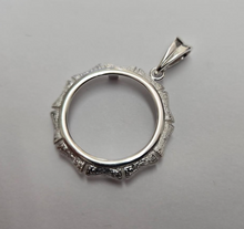 Load image into Gallery viewer, 925 Sterling Silver 5 Cent Nickel Coin Bezel Bamboo Shape Edge 21mm Prong Back