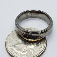 Load image into Gallery viewer, 6mm or 8mm Titanium Hammered Ring Band Men Women with Beveled Edges Size 5~14