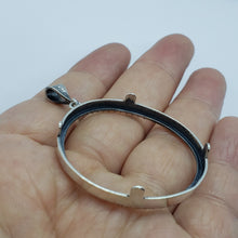 Load image into Gallery viewer, 925 Sterling Silver Silver Eagle Bezel 41 mm 1 oz Coins Prong Back Illusion Edge
