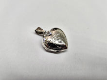 Load image into Gallery viewer, 925 Sterling Silver Floral Engraved Heart Locket Pendant 7/8 Inch (22mm) Tall