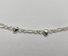 Load image into Gallery viewer, 925 Sterling Silver Figaro Anklet w/ Sideways Hearts 4mm, Fits 9" to 10" Ankles