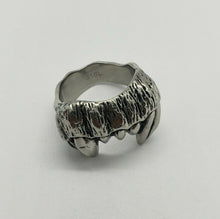 Load image into Gallery viewer, Surgical Stainless Steel Fangs Biker Ring for Men 3/4 inch 20mm Size 9 to 15