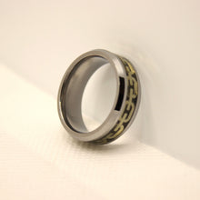 Load image into Gallery viewer, Tungsten Carbide Flat Yellow Chain Link Inlay Beveled Edge Wedding Band Ring 8mm