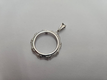 Load image into Gallery viewer, 925 Sterling Silver 5 Cent Nickel Coin Bezel Bamboo Shape Edge 21mm Prong Back