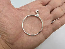 Load image into Gallery viewer, 925 Sterling Silver 1 oz Silver Round Coin Bezel 39mm Screw Top Coin Edge