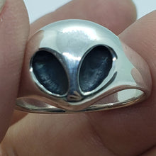 Load image into Gallery viewer, Sterling Silver Alien Ring Solid Back Flawless High Polished 1/2 inch Size 5-13