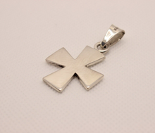 Load image into Gallery viewer, 925 Sterling Silver Simple Maltese Cross Pendant