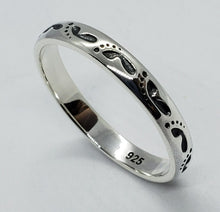 Load image into Gallery viewer, 3mm Sterling Silver Footprints in The Sand Stackable Ring 1/8 inch Sizes 6 to 10