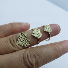 Load image into Gallery viewer, 10K Yellow Solid Gold Flat Heart Nugget Ring Small Medium Large Ring Size 3-11