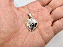 Load image into Gallery viewer, 925 Sterling Silver Floral Engraved Heart Locket Pendant 7/8 Inch (22mm) Tall
