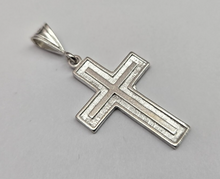 Load image into Gallery viewer, 925 Sterling Silver Outline Diamond Cut Cross Pendant 1 1/4 Inch Tall (31mm)