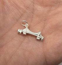 Load image into Gallery viewer, 925 Sterling Silver Long Brooklyn Bridge Charm Pendant 1 Inch Wide (25mm)