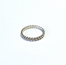 Load image into Gallery viewer, 14K Solid Gold Handmade Rope Pattern Ring Band