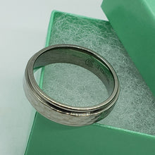 Load image into Gallery viewer, 6mm or 8mm Titanium Hammered Ring Band Men Women with Beveled Edges Size 5~14