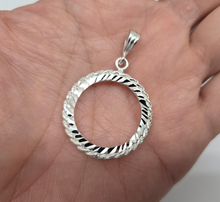 Load image into Gallery viewer, 925 Sterling Silver Rope Edge 25 Cent Quarter Coin Bezel 24mm Prong Back
