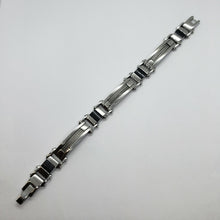 Load image into Gallery viewer, Stainless Steel Cable and Black Carbon Fiber Bracelet High Quality For Men 1/2in