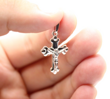 Load image into Gallery viewer, 925 Sterling Silver Dainty Budded Crucifix Cross Pendant