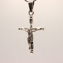 Load image into Gallery viewer, 925 Sterling Silver Detailed Bamboo Styled Christian Crucifix Cross Pendant