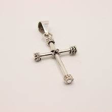 Load image into Gallery viewer, 925 Sterling Silver Plain Cylindrical Cross Pendant with Rope Textured Edges