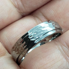 Load image into Gallery viewer, 6mm or 8mm Titanium Hammered Ring Band Men Women with Beveled Edges Size 5~14