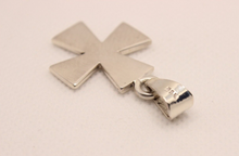 Load image into Gallery viewer, 925 Sterling Silver Simple Maltese Cross Pendant