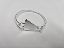 Load image into Gallery viewer, 925 Sterling Silver Hook and Eye Triangular Disk Bangle Bracelet 7.25" Long