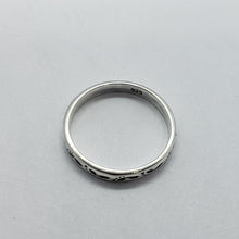 Load image into Gallery viewer, 3mm Sterling Silver Footprints in The Sand Stackable Ring 1/8 inch Sizes 6 to 10