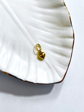 Load image into Gallery viewer, 14K Yellow Gold Simple Tiny Dainty Heart Pendant