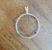 Load image into Gallery viewer, Sterling Silver 1 Onza Plata Libertad Bezel 36 mm Coins Prong Back Square Edge
