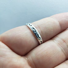 Load image into Gallery viewer, 3mm Sterling Silver Footprints in The Sand Stackable Ring 1/8 inch Sizes 6 to 10