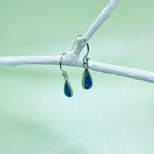 Load image into Gallery viewer, Sterling Silver Synthetic Opal Dangling Earrings Thin Water Droplets