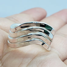 Load image into Gallery viewer, Sterling Silver Wire Wrap Ring Hammered Curves Bypass Handmade 1 1/8in Size 6~10
