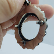 Load image into Gallery viewer, Sterling Silver Quarter Dollar Bezel 24 mm Coins Prong Back Flower Edge Amethyst
