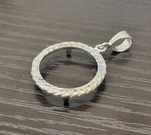 Load image into Gallery viewer, 925 Sterling Silver Rope Edge 5 Cent Nickel Coin Bezel 21mm Prong Back

