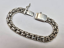 Load image into Gallery viewer, 925 Sterling Silver Garibaldi Link Bracelet for Gentlemen 10mm, 8" to 9"
