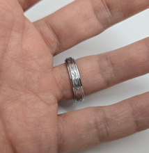 Load image into Gallery viewer, Silver Finish 4.5mm Tungsten 900 Wedding Ring Ladies Vine Pattern Hand carved
