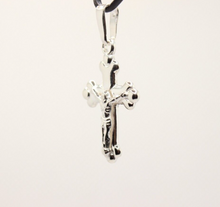 Load image into Gallery viewer, 925 Sterling Silver Dainty Budded Crucifix Cross Pendant
