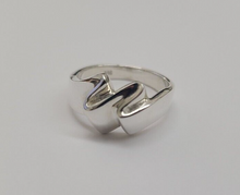 Load image into Gallery viewer, Sterling Silver Freeform Ring Flawless Polished Finish 1/2 inch Wide Size 6~10
