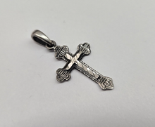 Load image into Gallery viewer, 925 Sterling Silver Budded Cross Pendant Oxidized Finish 1 Inch (25mm) Tall
