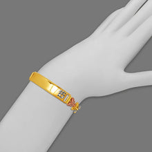 Load image into Gallery viewer, 14K Tri Color Gold Faceted DC 15 Anos ID Bracelet 7mm Wide 8mm Center 7" Chain
