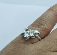 Load image into Gallery viewer, 925 Sterling Silver Dangling Heart Charms Toe Ring for Foot Beach Sizes 3-10.5
