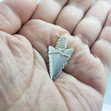 Load image into Gallery viewer, 925 Sterling Silver Arrowhead Pendant High Quality Nickel Free 1 1/4 inch 5grams
