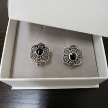 Load image into Gallery viewer, 925 Sterling Silver Round Black Onyx Marcasite Clip on Earrings None Pierced
