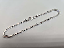 Load image into Gallery viewer, 925 Sterling Silver Beveled Edges Italian Baht Chain Necklace 2.5mm 7" to 30"
