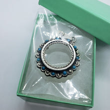 Load image into Gallery viewer, Sterling Silver Quarter Dollar Bezel 24 mm Coins Prong Back Flower Edge Amethyst

