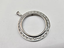 Load image into Gallery viewer, 925 Sterling Silver 1 Onza Plata Coin Bezel Filigree Edge 36mm Prong Back
