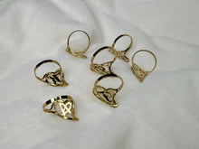 Load image into Gallery viewer, 10k Solid Yellow Gold Slanted Heart Cursive Initial Letter Alphabet Ring
