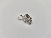 Load image into Gallery viewer, 925 Sterling Silver Diamond Cut Indian Headdress Pendant 19/32 (15mm) Inch Tall
