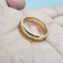 Load image into Gallery viewer, 14K Solid Gold 6mm Plain Wedding Band Ring Men Women Yellow White Size 5-11

