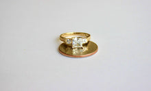 Load image into Gallery viewer, Authentic 14K Yellow Gold Ring CZ Square Design Size 5.5 to 8.5 Gift Ready
